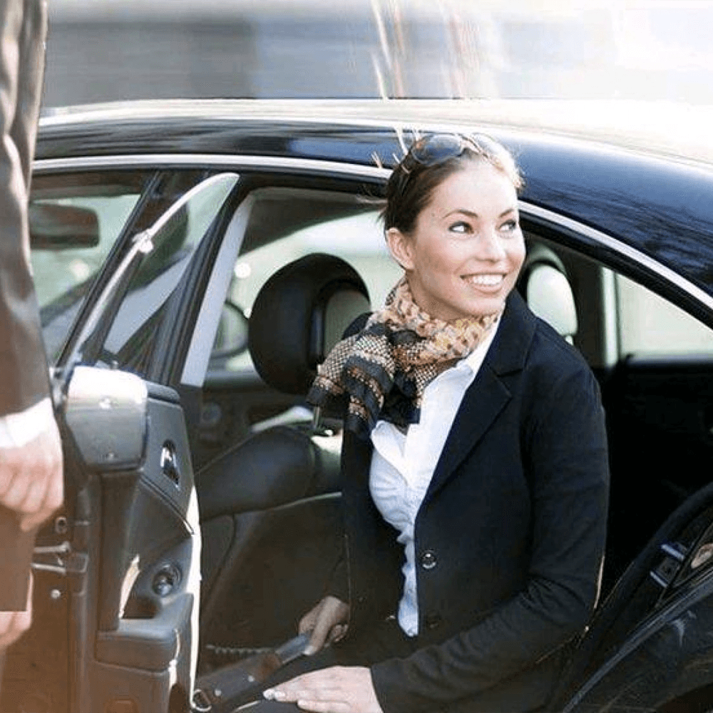 Les avantages de reserver un VTC pour votre entreprise à Clermont-Ferrand